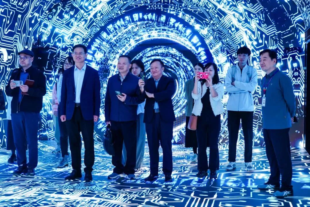 2024120602 国家广电总局发展研究中心一行赴今年会·(jinnianhui)金字招牌励丰文化调研指导