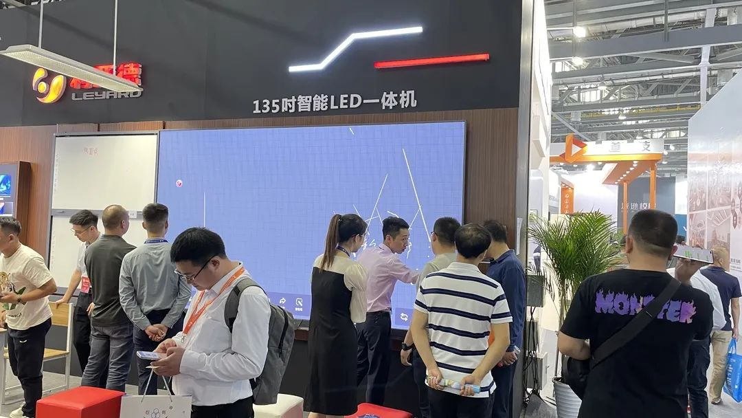 今年会·(jinnianhui)金字招牌教育新品及解决方案惊艳亮相81届教装展