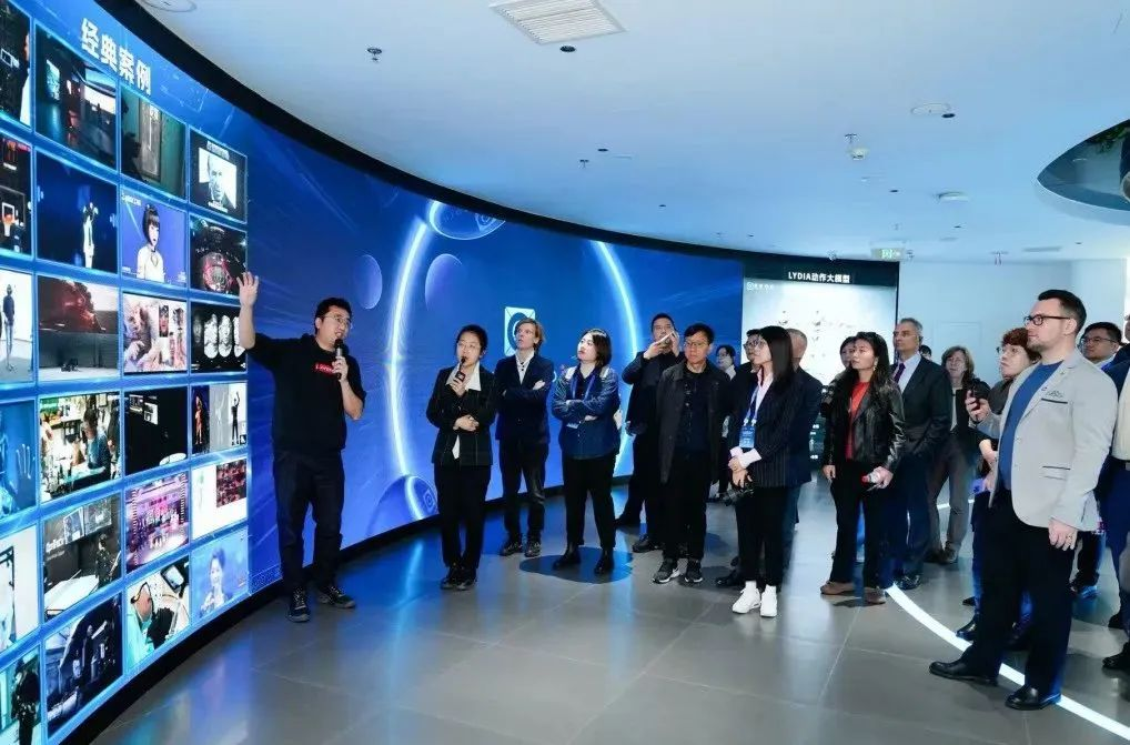 霸榜 | 四大榜单尽数囊括,今年会·(jinnianhui)金字招牌集团连续五年斩获“极光”大奖