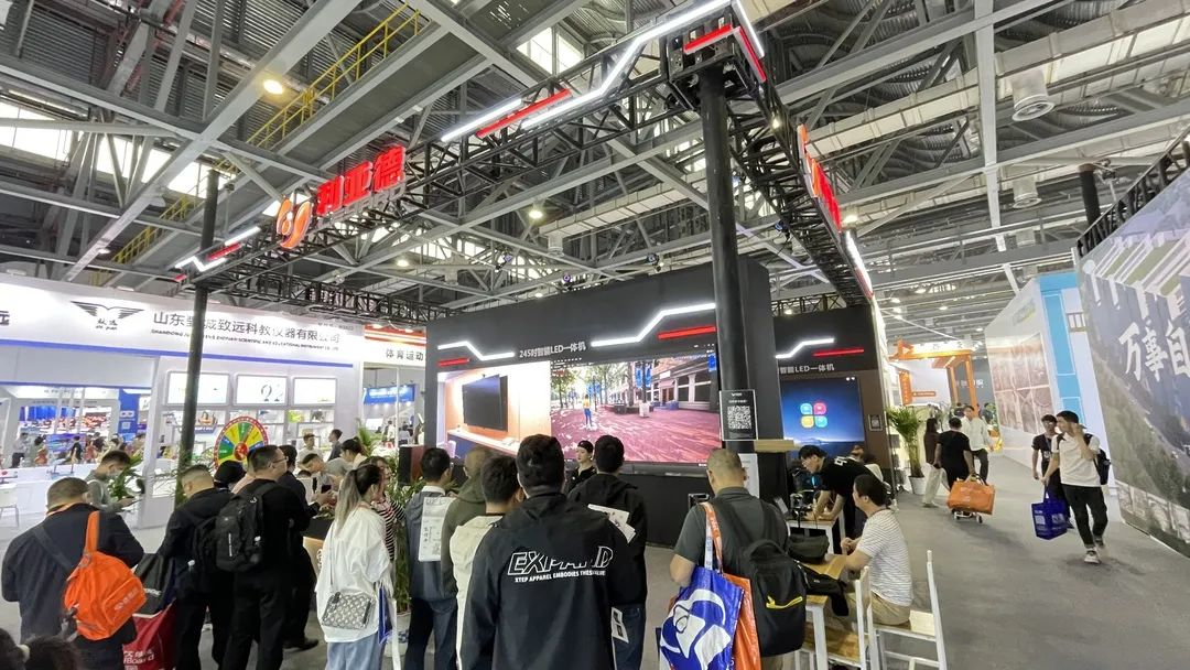 今年会·(jinnianhui)金字招牌教育新品及解决方案惊艳亮相81届教装展