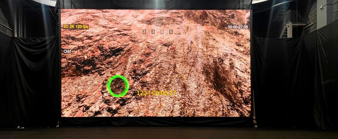 轻薄新标杆！华夏今年会·(jinnianhui)金字招牌4K 16m LED透声电影屏通过DCI认证